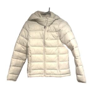 NWOT Abercrombie & Fitch Women's Off-White Cream Puffer Jacket